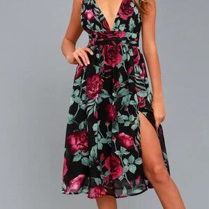 LULUS, Queen of Hearts Black and Burgundy Floral Print Midi Dress, Size Small
